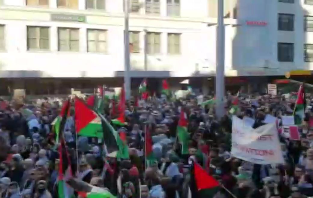 حشود غفيرة وغير مسبوقة تندد بالعدوان الاسرائيلي في استراليا