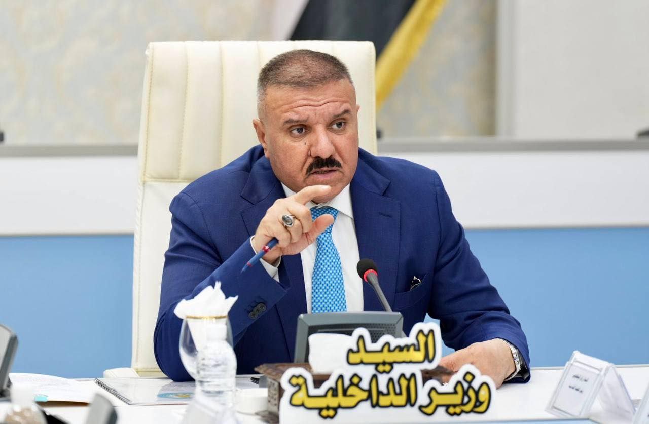 بمشاركة الحشد … وزير الداخلية يعقد اجتماعاً موسعاً لمناقشة الاستعدادات الخاصة بزيارة الأربعين