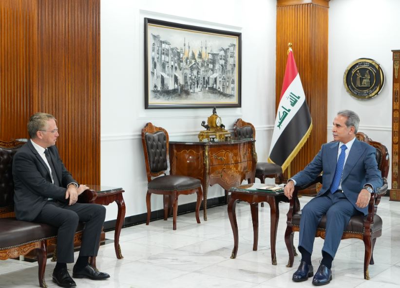 القاضي زيدان يبحث مع السفير الفرنسي التعاون القضائي بين البلدين